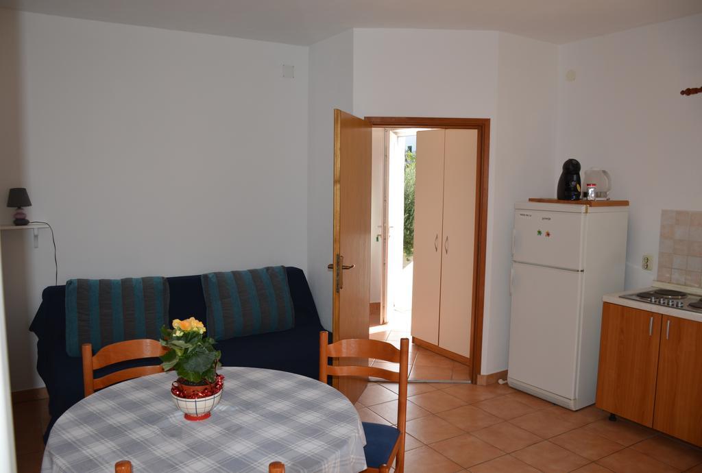 Apartments Burcul Pag Pag Town Exterior photo